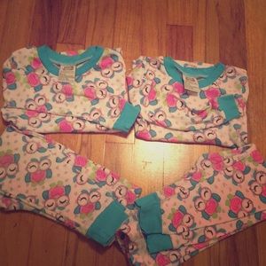 Pajamas/Owl design with hearts/4T